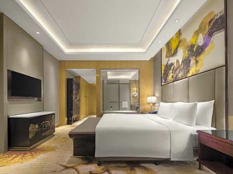 Grand Deluxe King Room