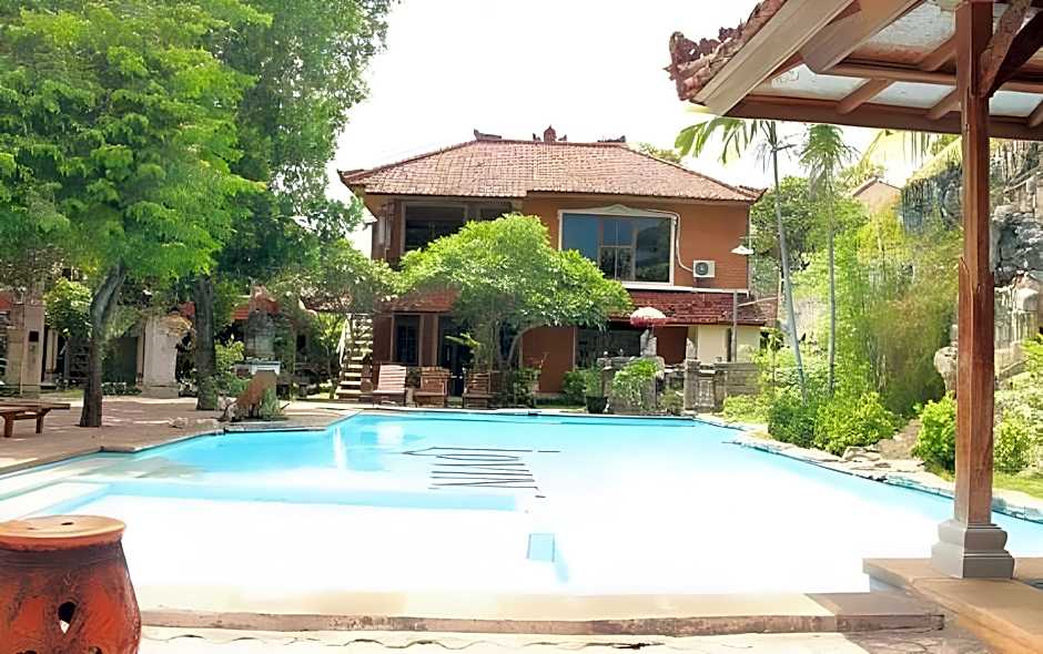 Lovina Beach Hotel