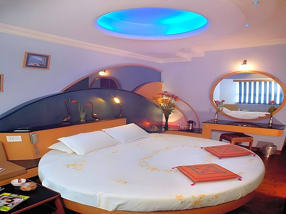 Hotel Hilltop Towers