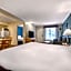 Econo Lodge Inn & Suites