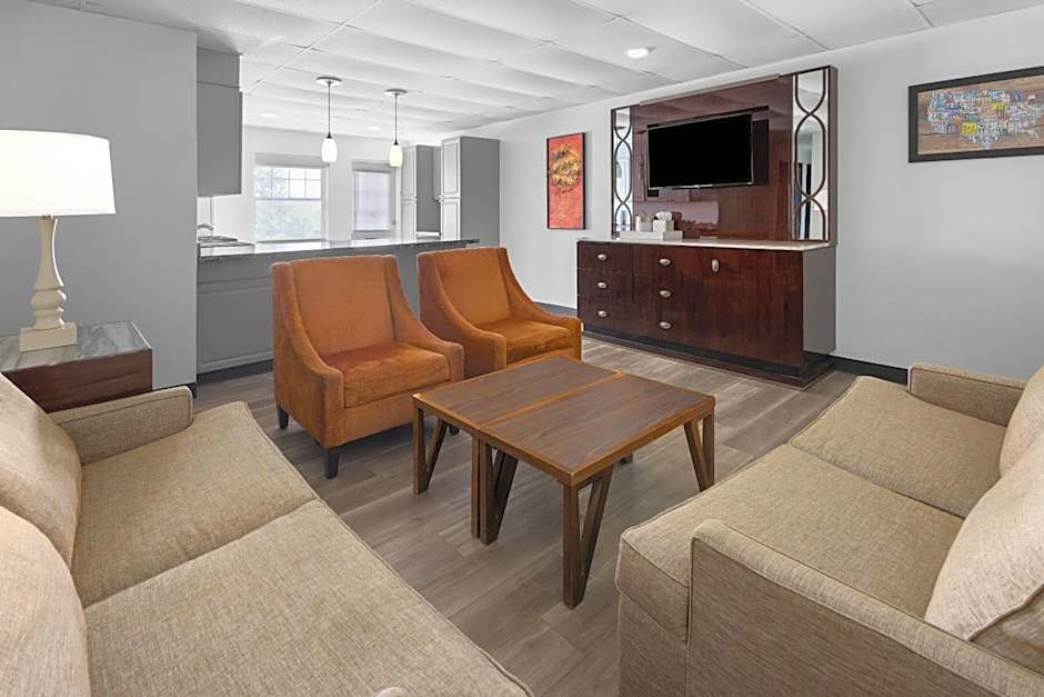 Baymont by Wyndham Lancaster PA Dutch Country