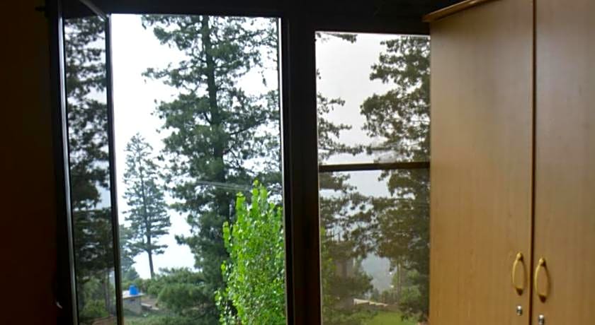 Hotel Eagle Nest Malam Jabba 