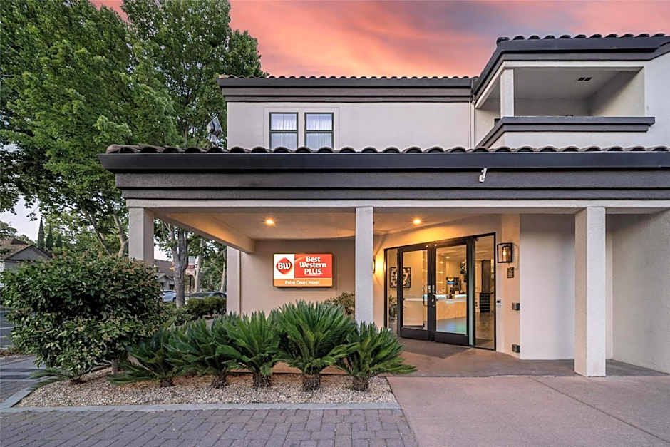 Best Western Plus Palm Court Hotel