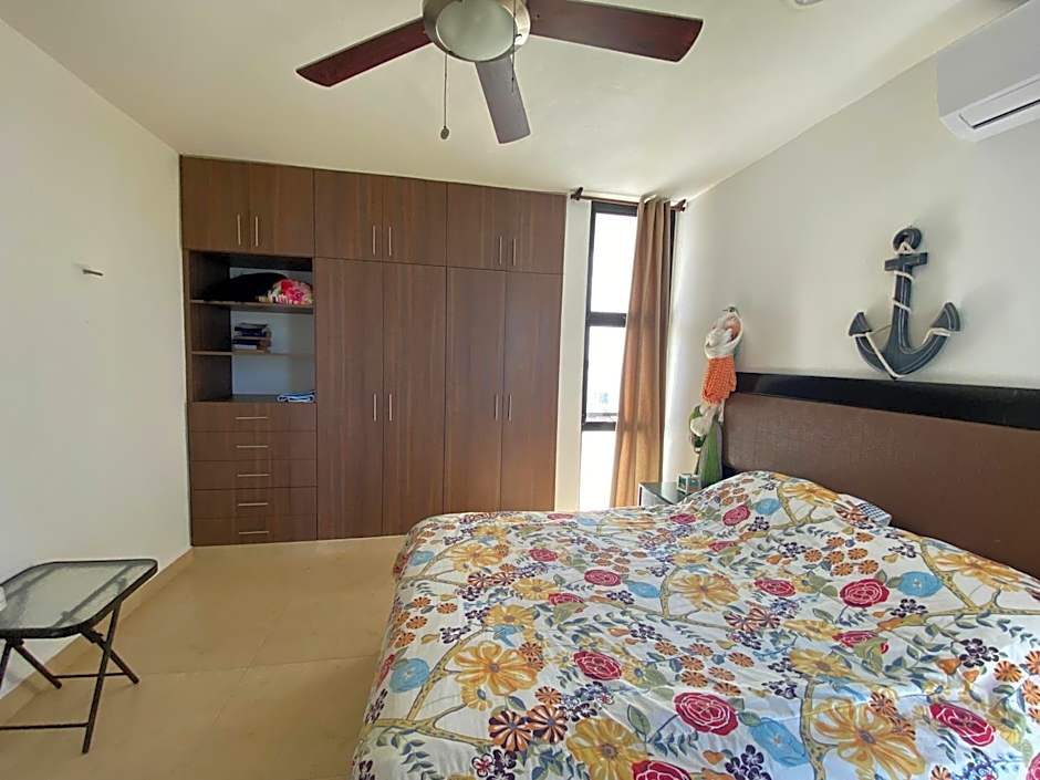 Escape to Paradise, Minimalist 4-BR Beachfront, 300 Mbps with amazing views