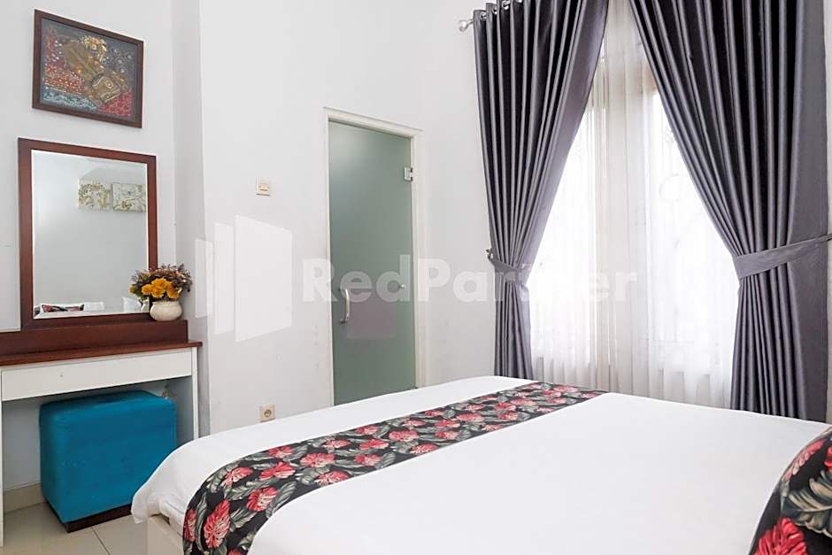 Just 11 Boutique Syariah Mitra RedDoorz near UGM Yogyakarta