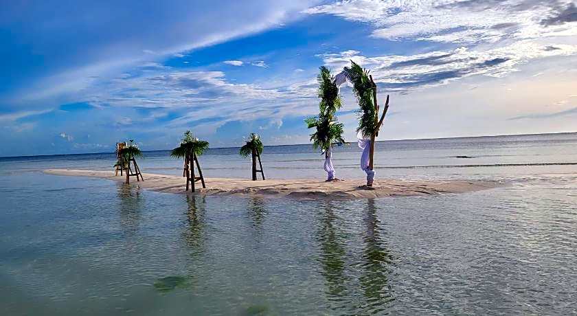 Apo Diver Beach Accomodation