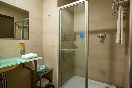 Triple Room, 3 Twin Beds