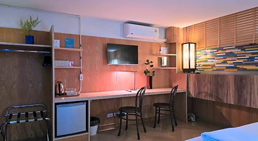 Somewhere to Escape - Hometel