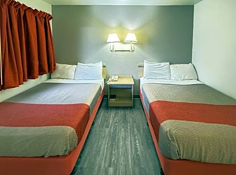 2 Full Beds | Hearing Accessible, Micfridge