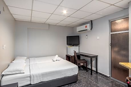 Deluxe Twin Room without Window