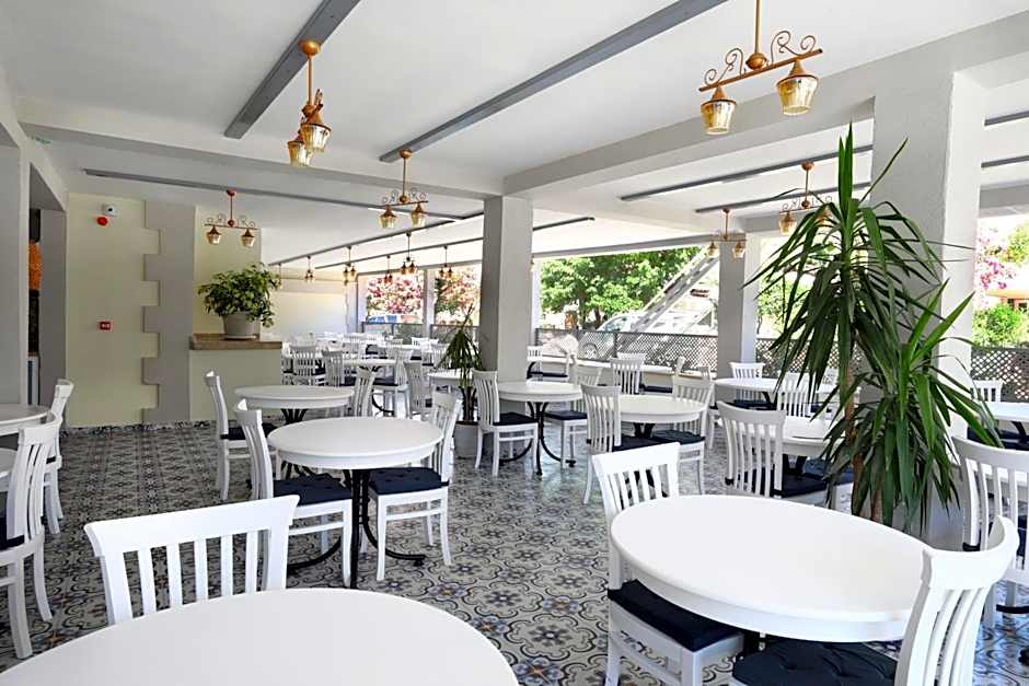 Summer Garden Suites Beach Hotel