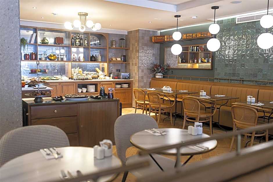 Via Sants Hotel Barcelona, Tapestry Collection by Hilton