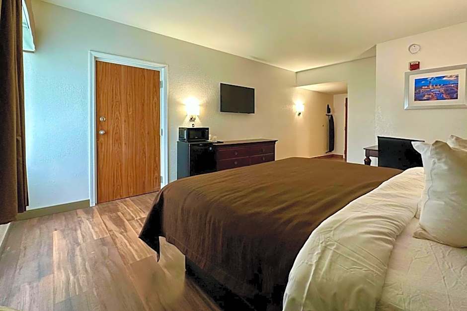 Quality Inn & Suites Albany Airport