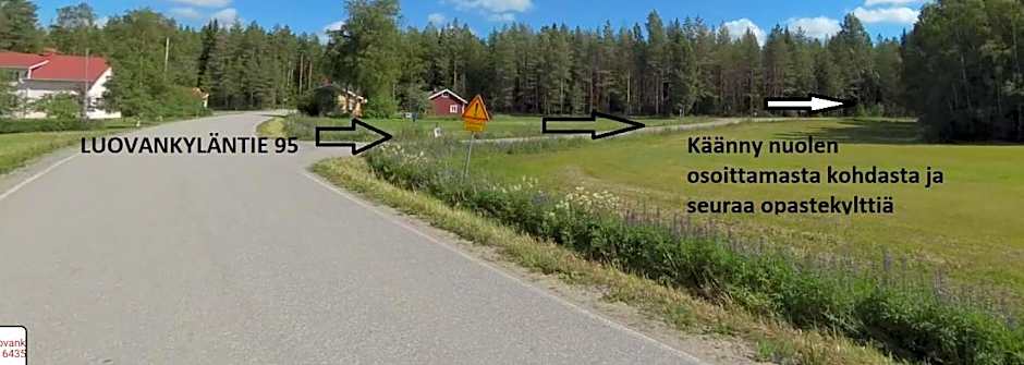 Hirsimökki ja makuuaitta