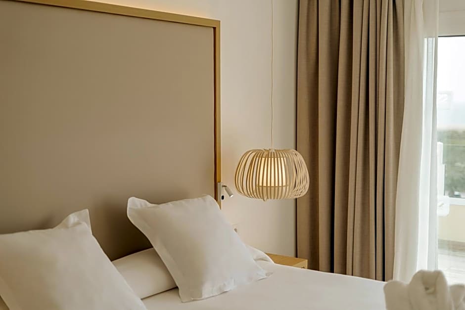 R2 Buganvilla Hotel & Spa