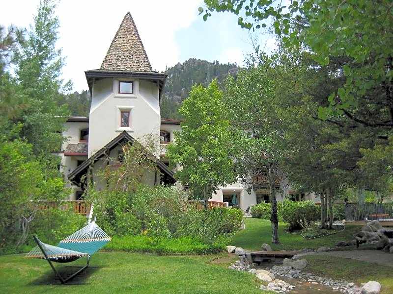 GetAways at Olympic Village Inn