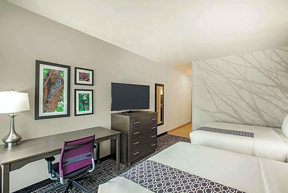 La Quinta Inn & Suites by Wyndham McAllen La Plaza Mall