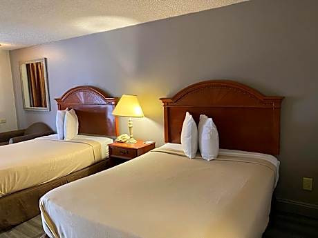 Double Room with Two Double Beds - Mobility Access/Smoking