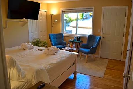 King Room with Balcony