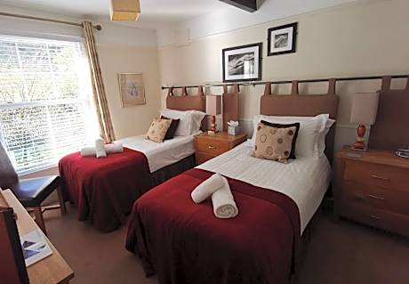 Double or Twin Room with Shower