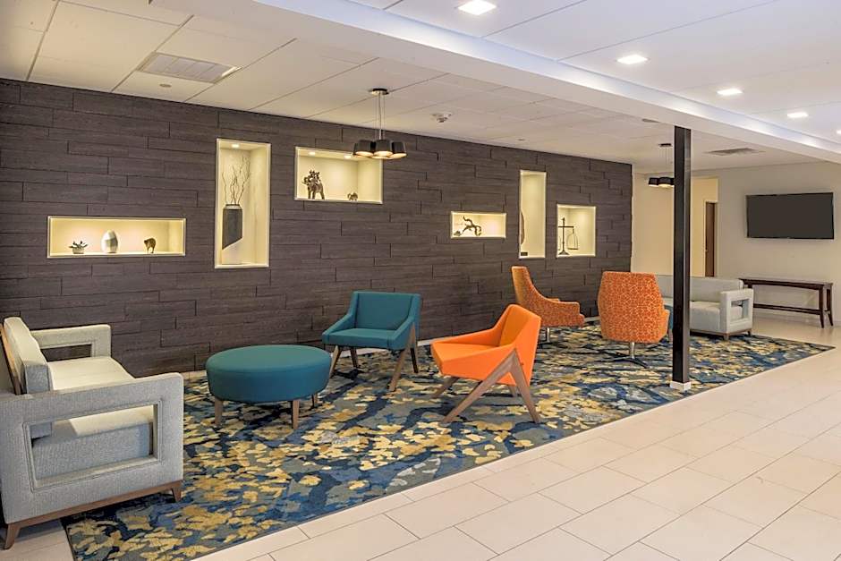 Crowne Plaza Suites Pittsburgh South By IHG