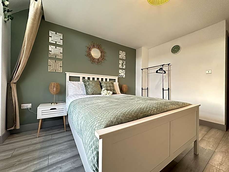 Lilypad Suite - Near NEC Centre, BHX airport, HS2 & Resort World