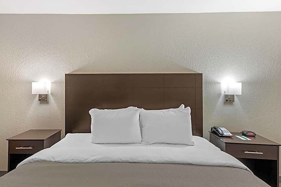 Quality Inn Clinton - Laurens I-26