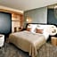 Golden Tulip Reims