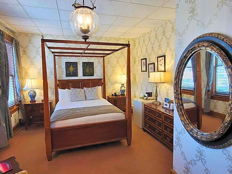 Altland House Inn & Suites