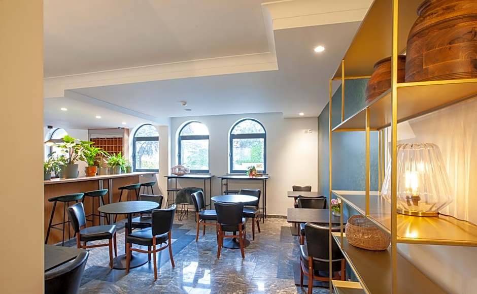 Hotel New Damshire