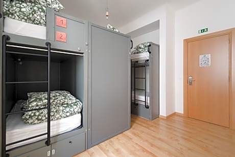 Bed in 6-Bed Female Dormitory Ensuite