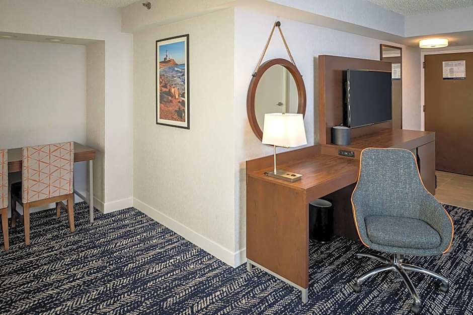Hampton Inn By Hilton Long Island/Commack