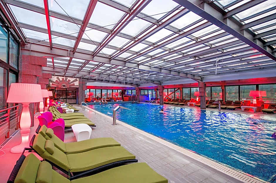 Business Hotel Conference Center & Spa