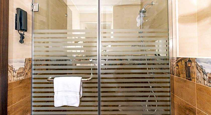 Gravity Hotel Abu Dhabi