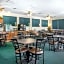 Quality Inn & Suites Mackinaw City Beachfront