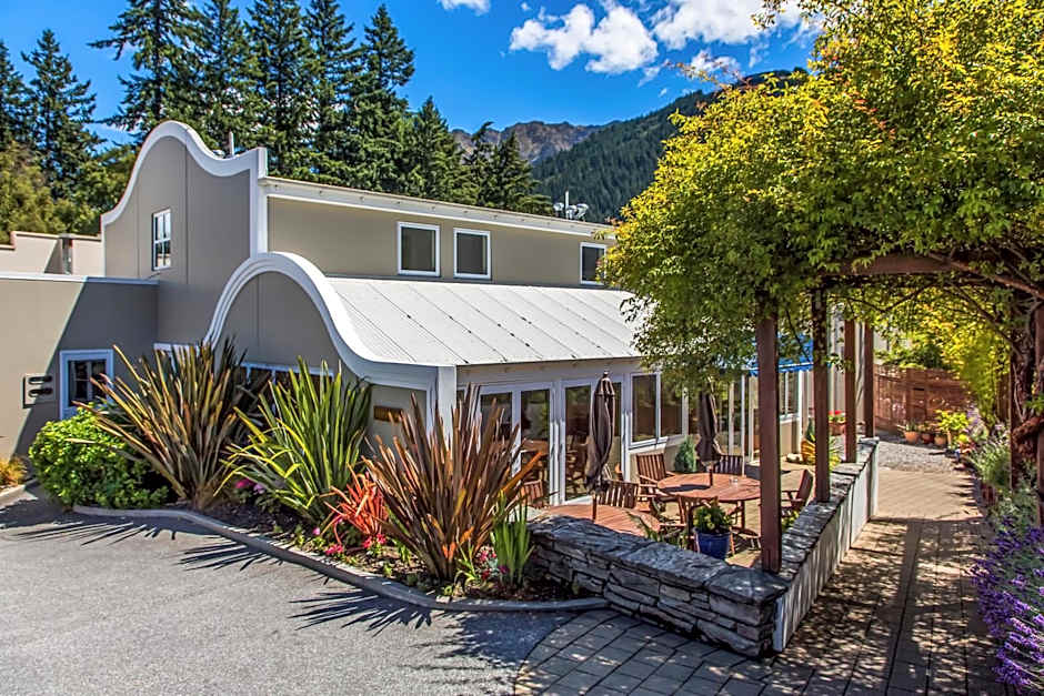 The Central Hotel Queenstown, A Naumi Chapter