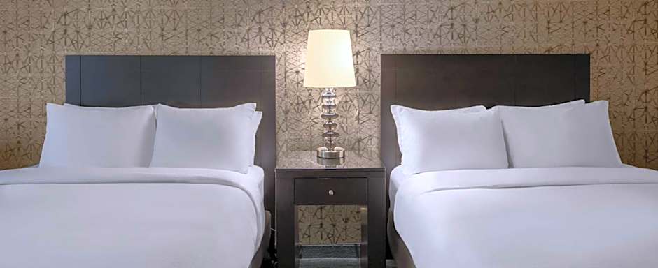 DoubleTree by Hilton Hotel Chicago Wood Dale - Elk Grove