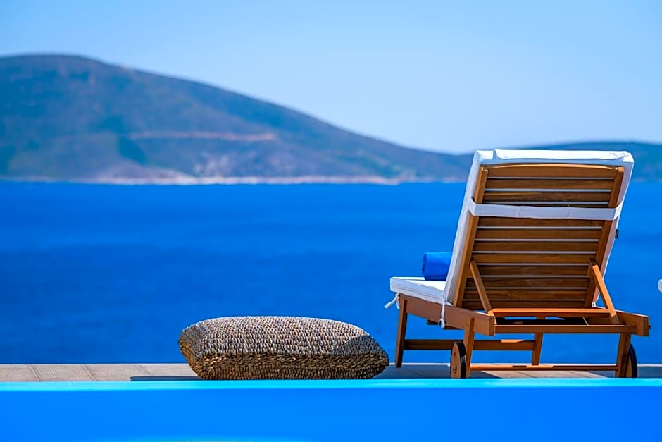 Aelia Collection Suites - Adults Friendly