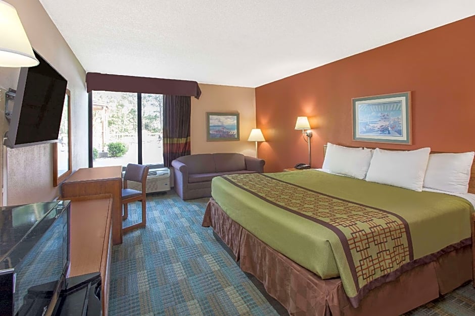 La Quinta Inn & Suites by Wyndham Myrtle Beach