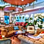 Sunrise Surprise 9th floor 2BR 2 BA King Suite Beach shuttle, heated pool!