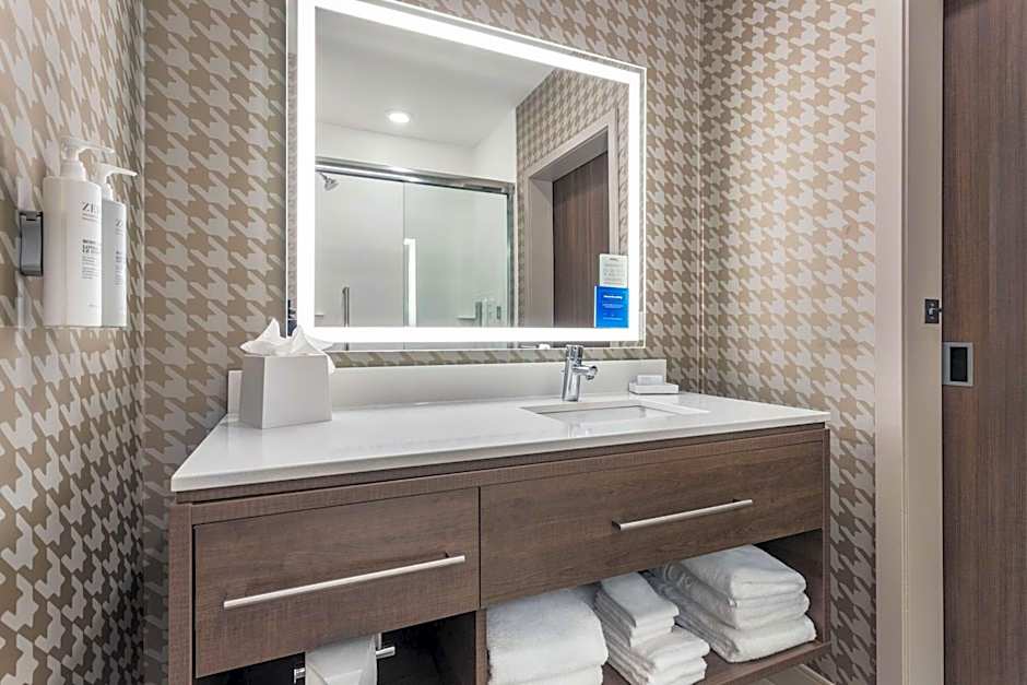 Home2 Suites By Hilton Cedar Rapids Westdale