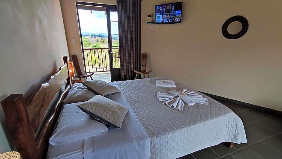 Pousada Além das Formas - Acesso a cachoeiras e gruta encantada