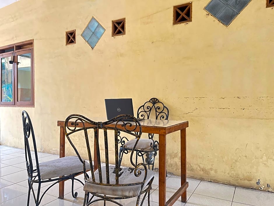 OYO Life 93398 Sudimoro Guest House Syariah