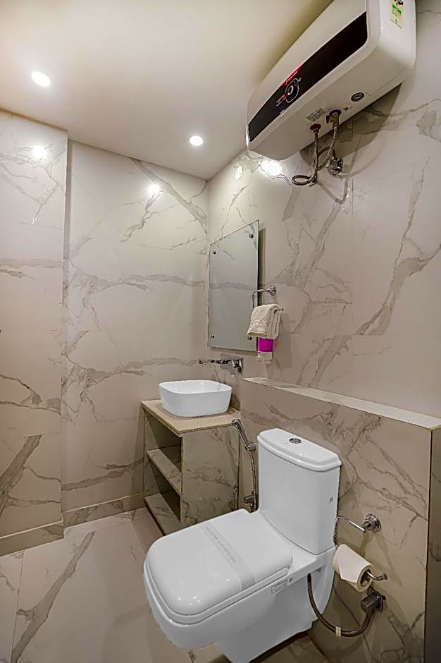 HOTEL SKY VIEW - Zirakpur, Chandigarh