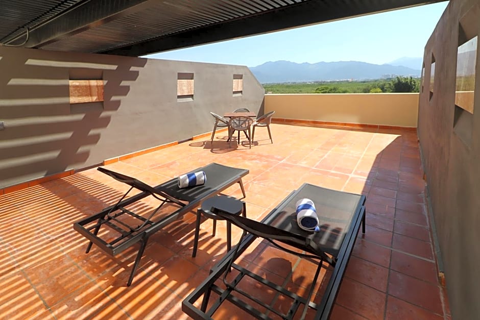 Holiday Inn & Suites Puerto Vallarta Marina & Golf By IHG