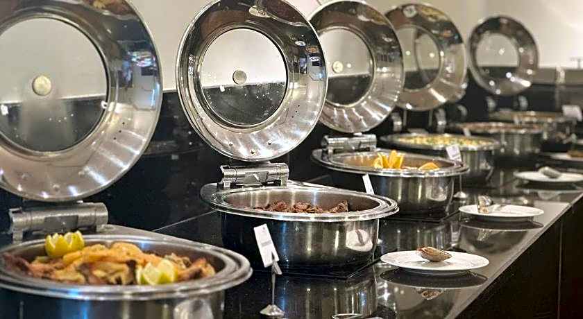 Grand Continental Flamingo Hotel