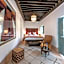 Riad Le J