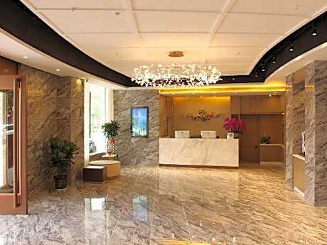 Lexuan Holiday Hotel (Yangjiang Jingyuan City Shopping Center)