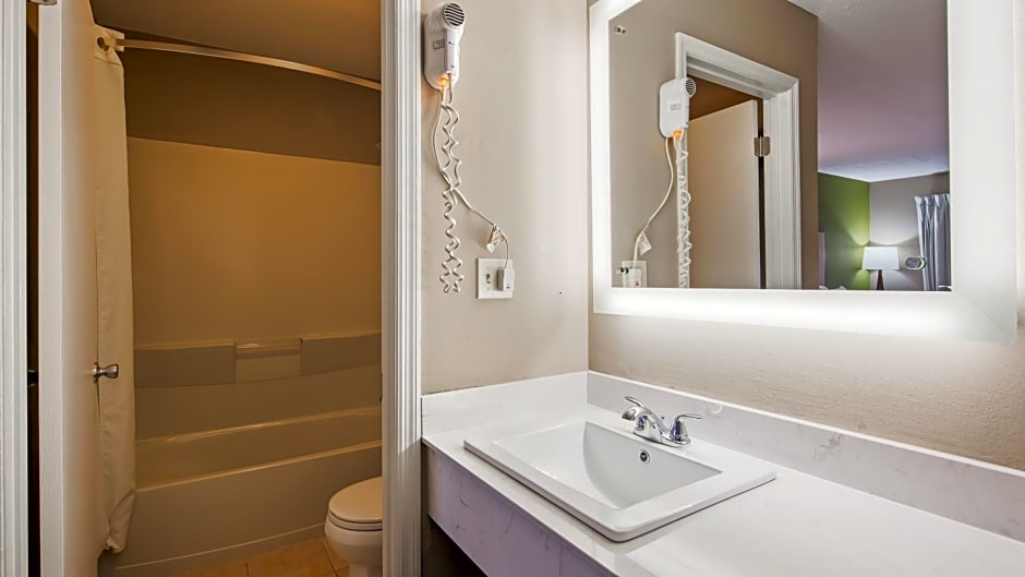 SureStay Hotel by Best Western Helen Downtown