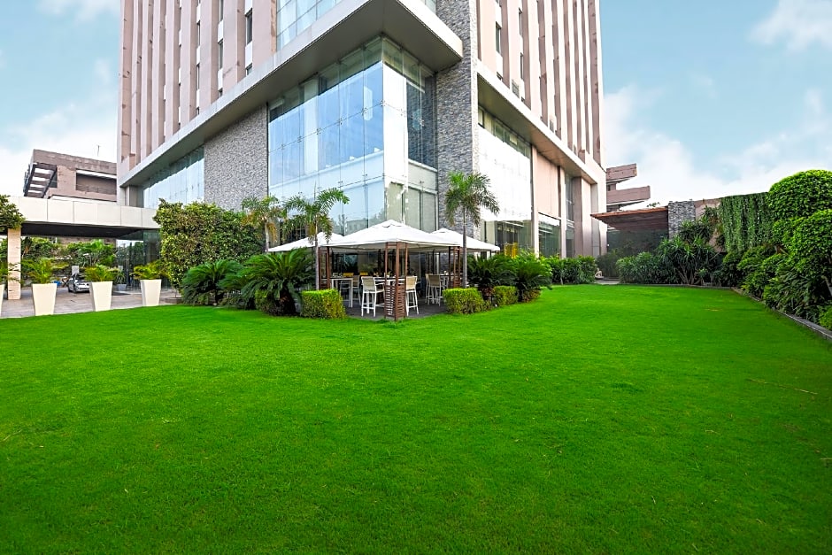 DoubleTree by Hilton Gurugram Baani Square